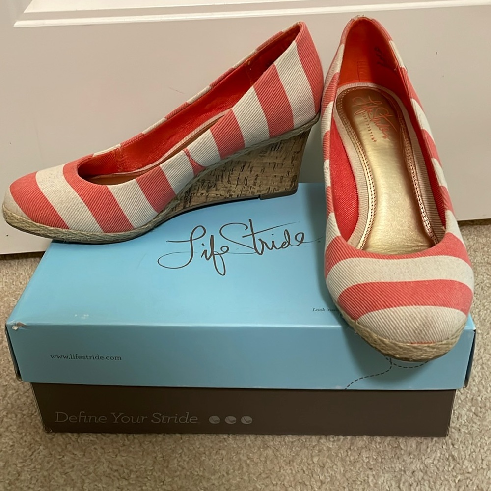 Peach and Tan Wedge, Size 8.5